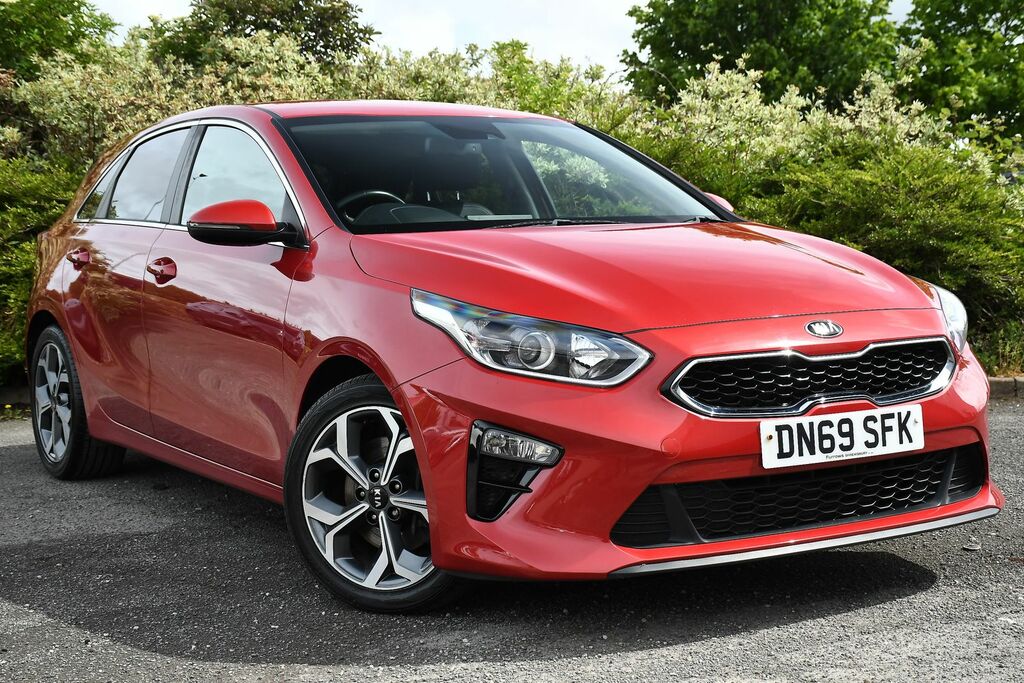 Kia Ceed 1.4 T-gdi 3 Hatchback Dct Euro 6 Ss Red