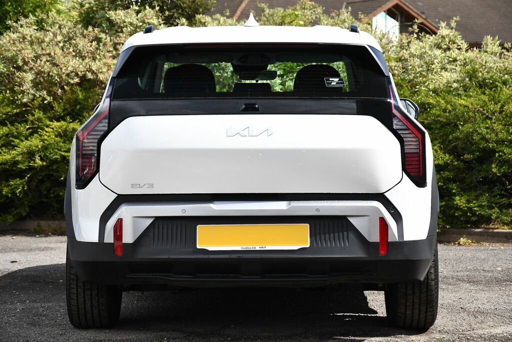 Kia EV3 81.4Kwh Air Suv 201 Bhp White #6