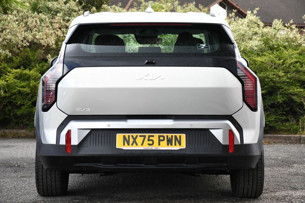 Kia EV3 81.4Kwh Air Suv 201 Bhp Silver #6