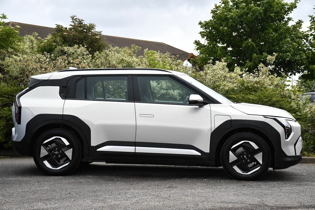 Kia EV3 81.4Kwh Air Suv 201 Bhp Silver #2