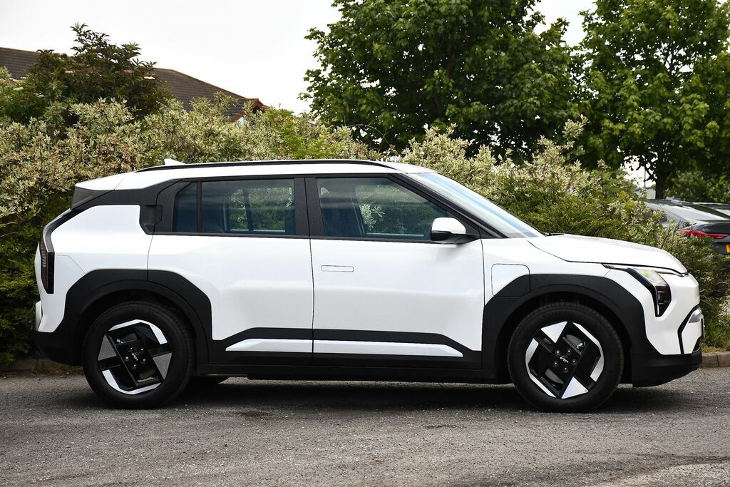 Kia EV3 81.4Kwh Air Suv 201 Bhp White #2