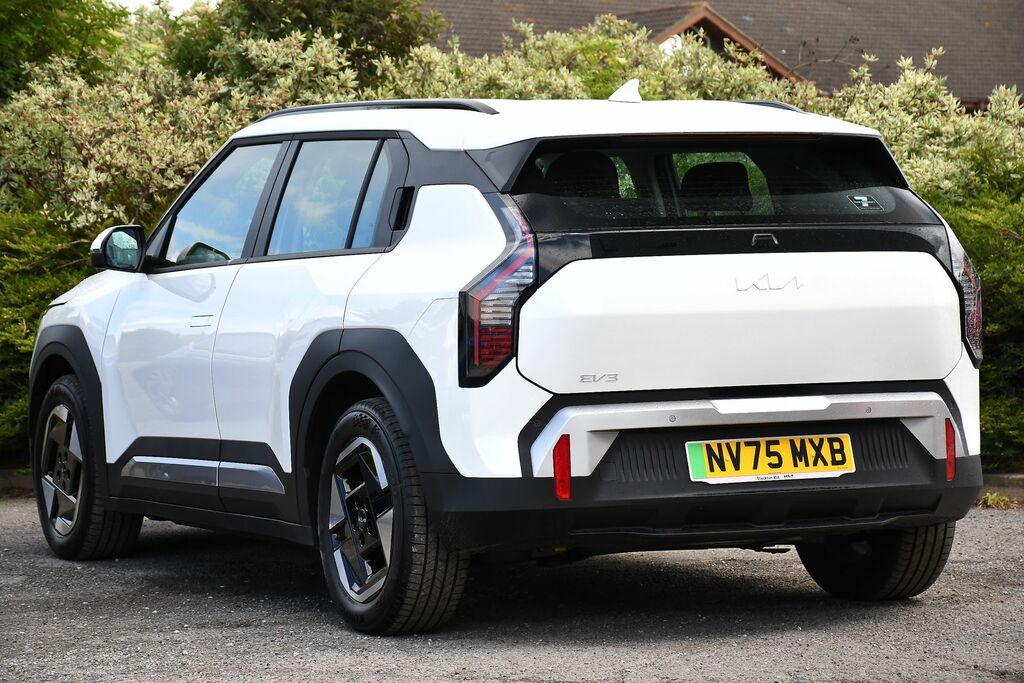 Kia EV3 81.4Kwh Air Suv 201 Bhp NV75MXB White #3