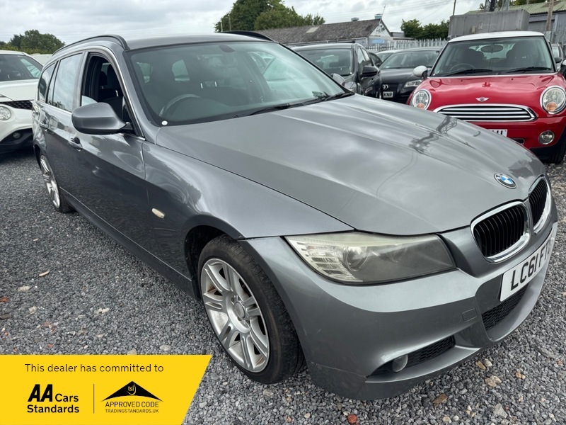 BMW 3 Series 318D M Sport Touring LC61FTU Grey #2