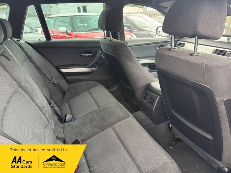 BMW 3 Series 318D M Sport Touring LC61FTU Grey #6