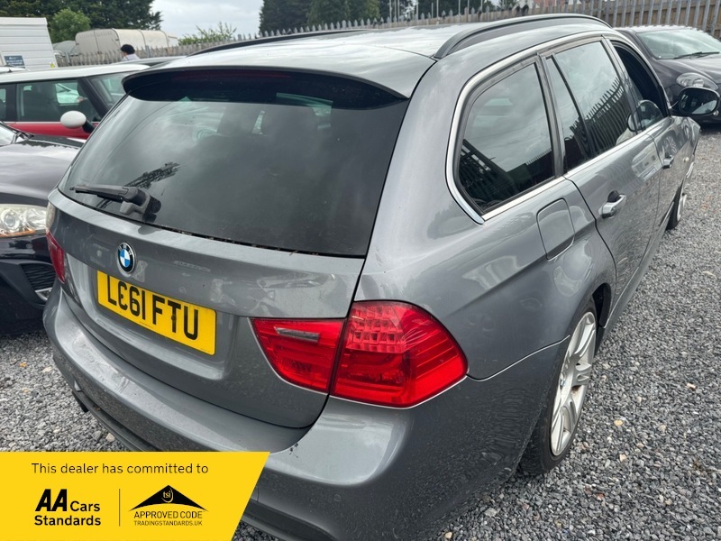 BMW 3 Series 318D M Sport Touring LC61FTU Grey #4
