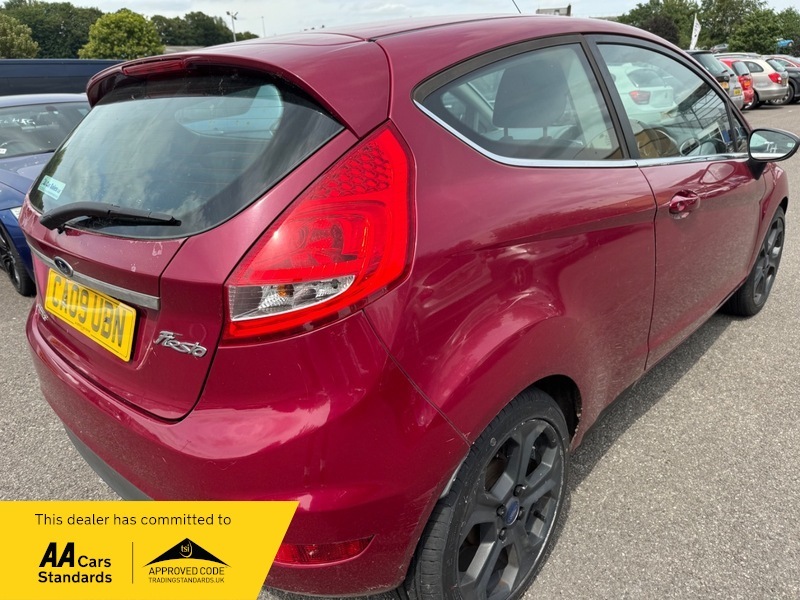 Ford Fiesta Zetec Red #4