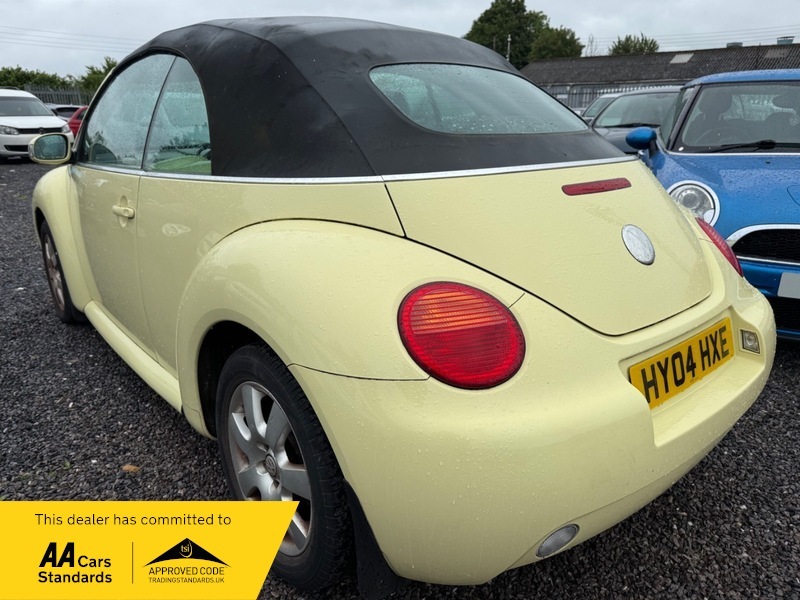 Volkswagen Beetle 8V Yellow #5