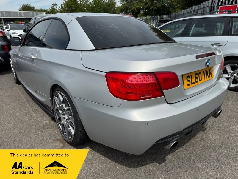BMW 3 Series 318D Exclusive Edition Blue #6