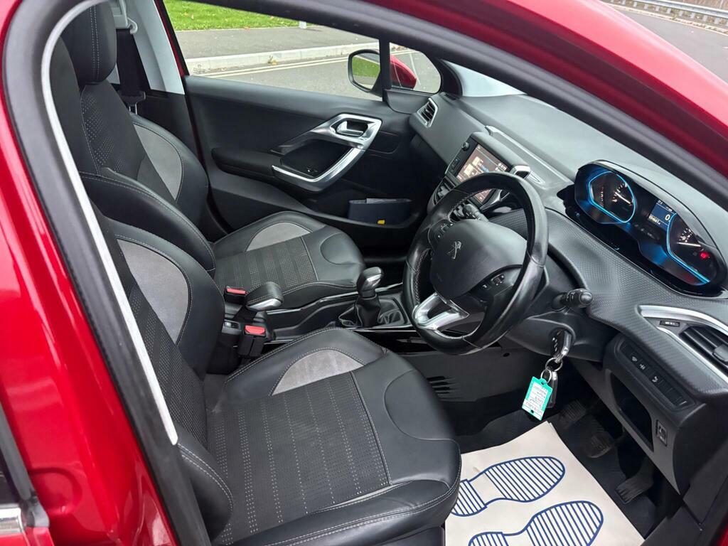 Peugeot 2008 1.2 Puretech Allure Premium Euro 6 WJ18NRU Red #2