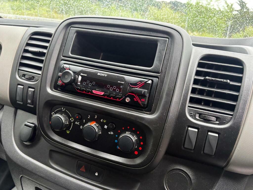 Renault Trafic Sl27 Sport Energy Dci Black #17