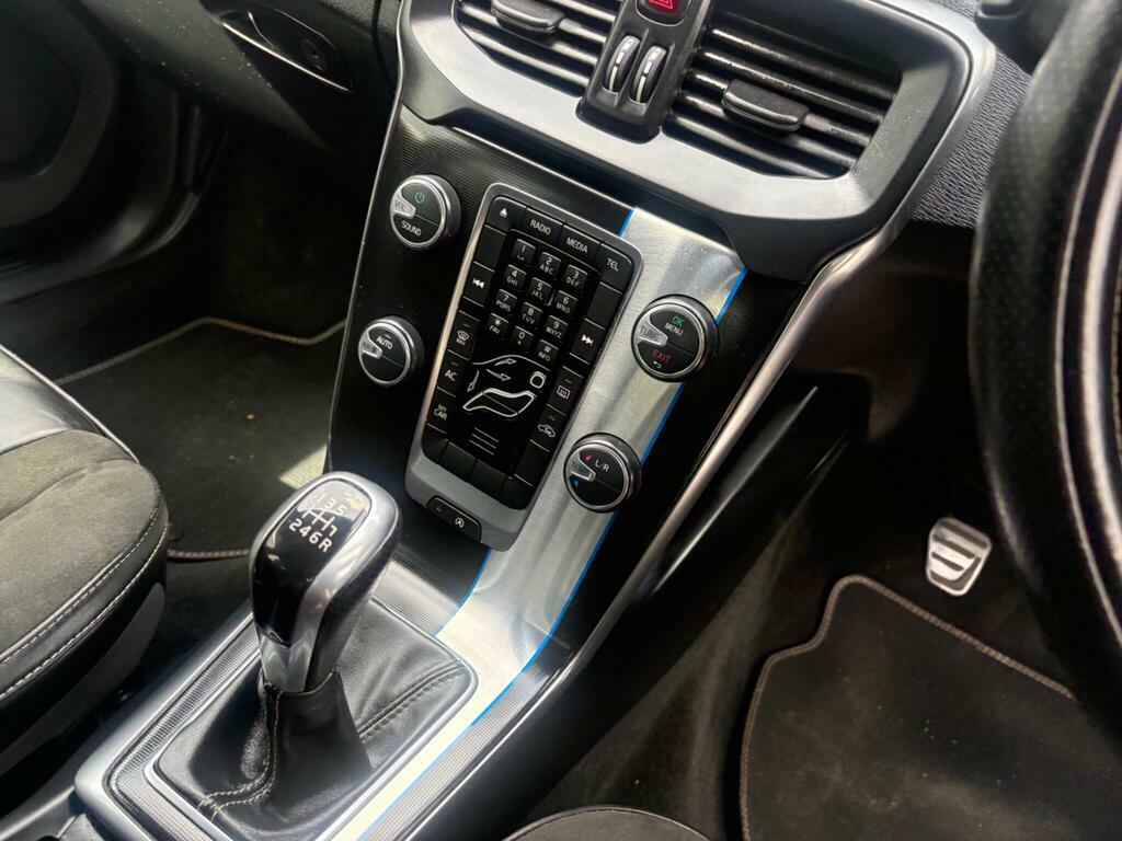 Volvo V40 #30