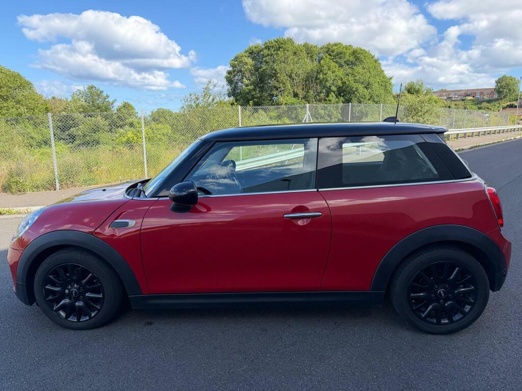 Mini Hatch 1.5 Cooper Euro 6 S S WF64BTU Red #3