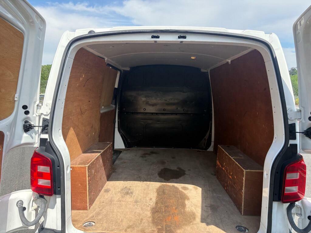 Volkswagen Transporter Mpv White #36