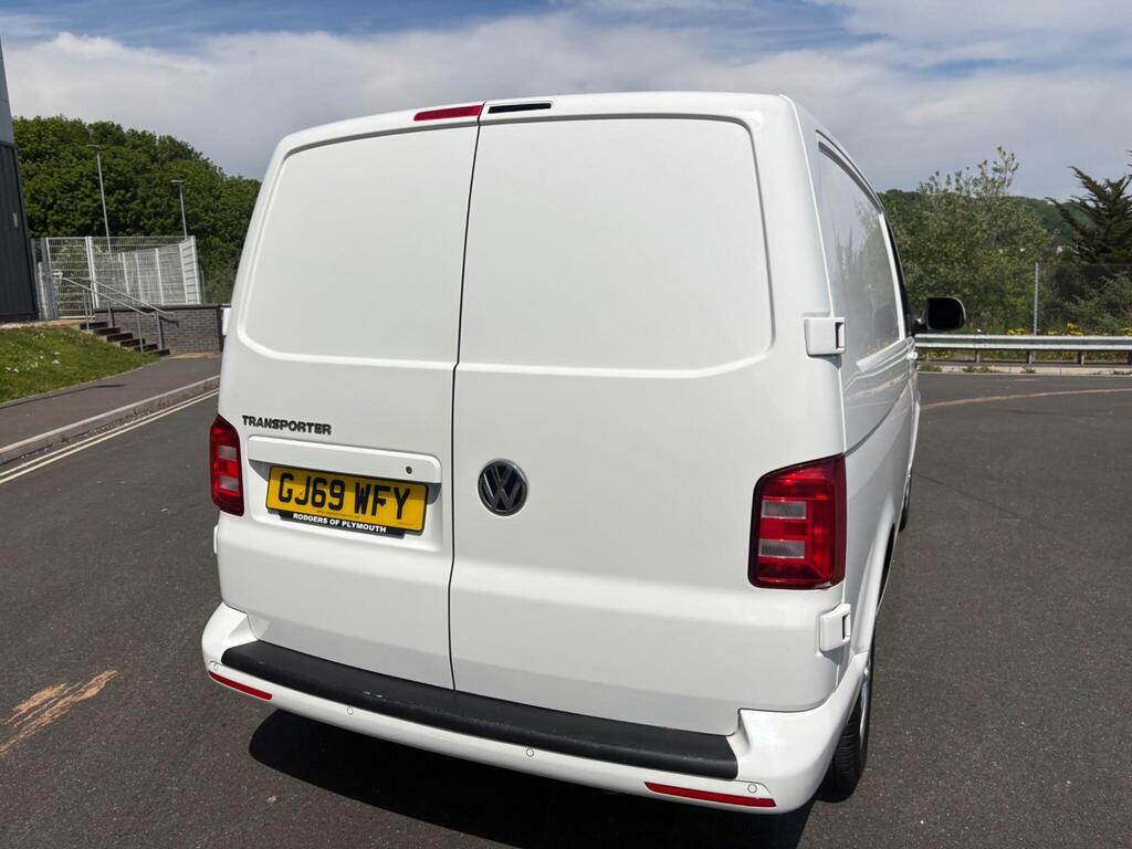 Volkswagen Transporter Mpv White #19