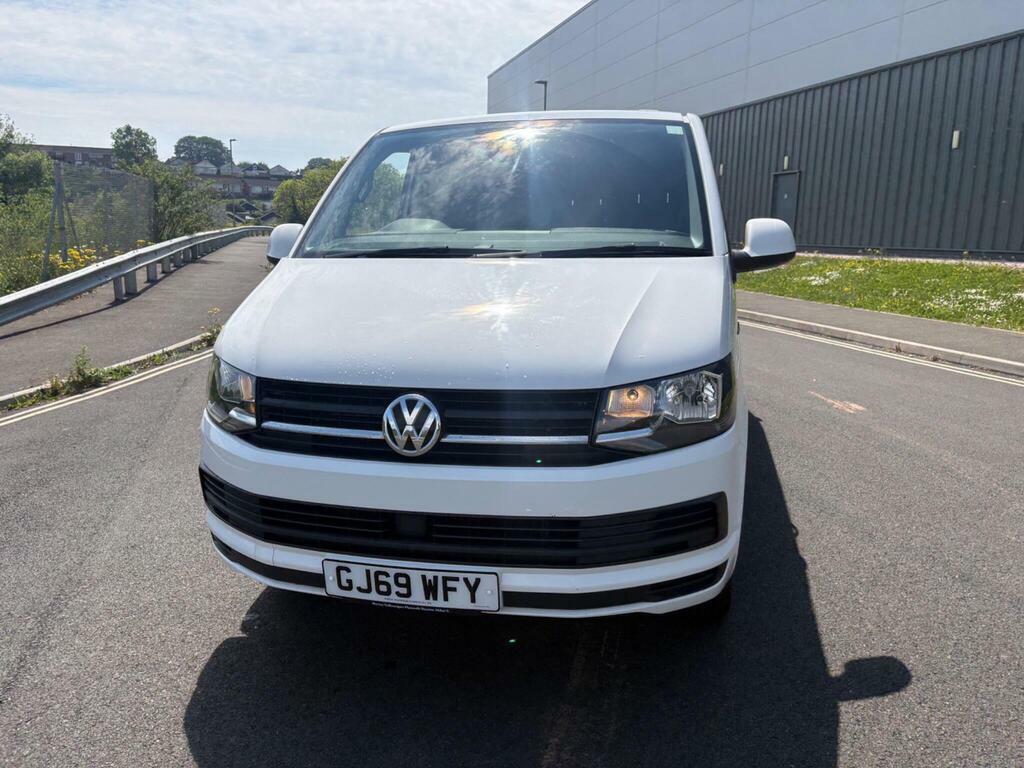 Volkswagen Transporter Mpv White #9