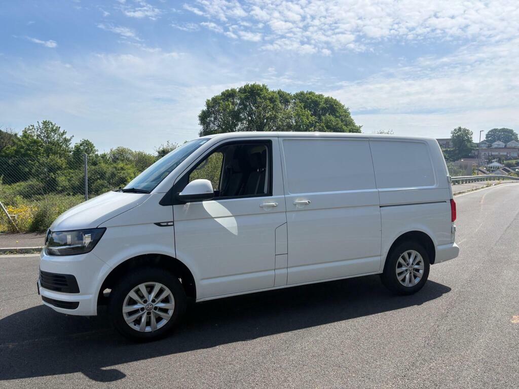 Volkswagen Transporter Mpv White #37