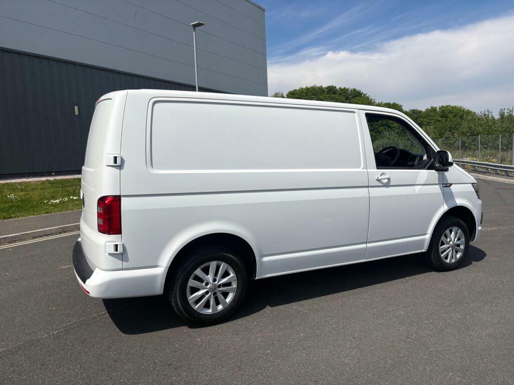 Volkswagen Transporter Mpv White #25