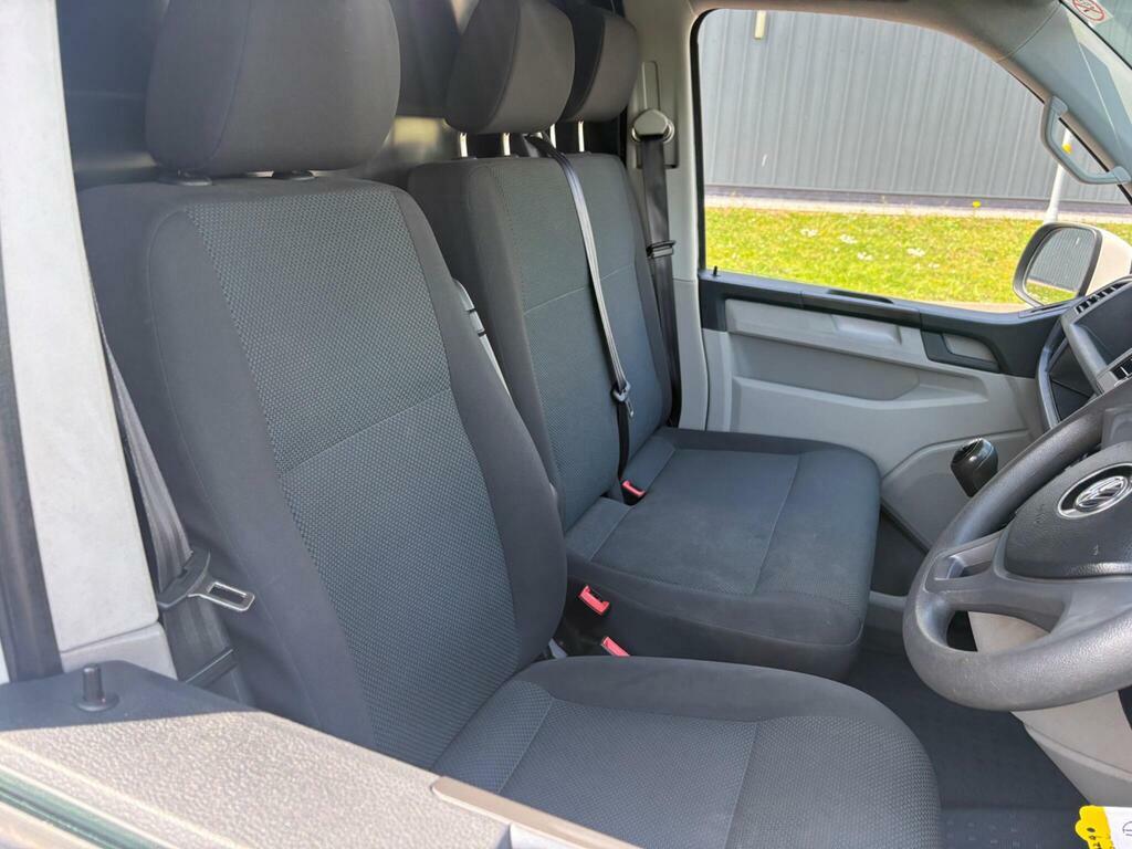 Volkswagen Transporter Mpv White #26