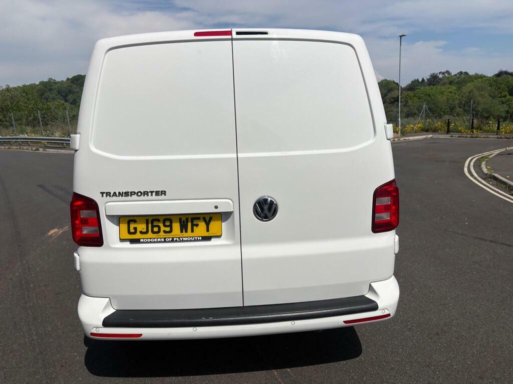 Volkswagen Transporter Mpv White #17