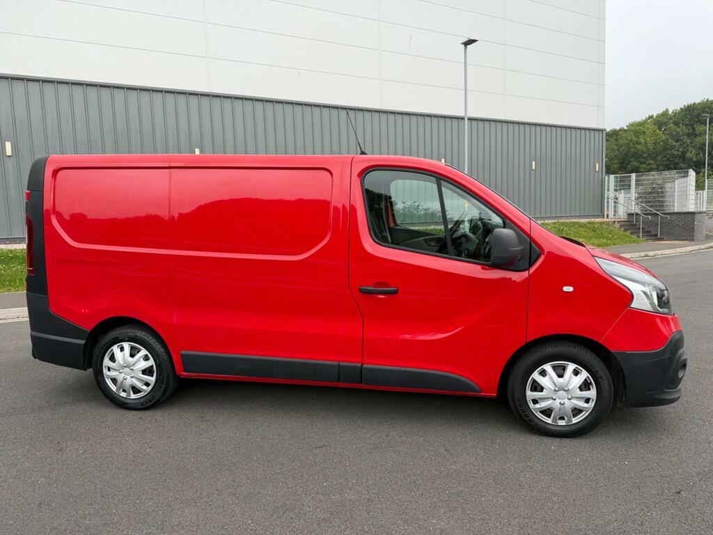 Renault Trafic 1.6 Dci 27 Business Swb Standard Roof Euro 6 Red #4