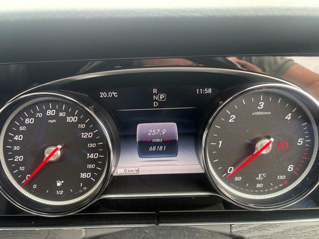 Mercedes-Benz E Class White #33