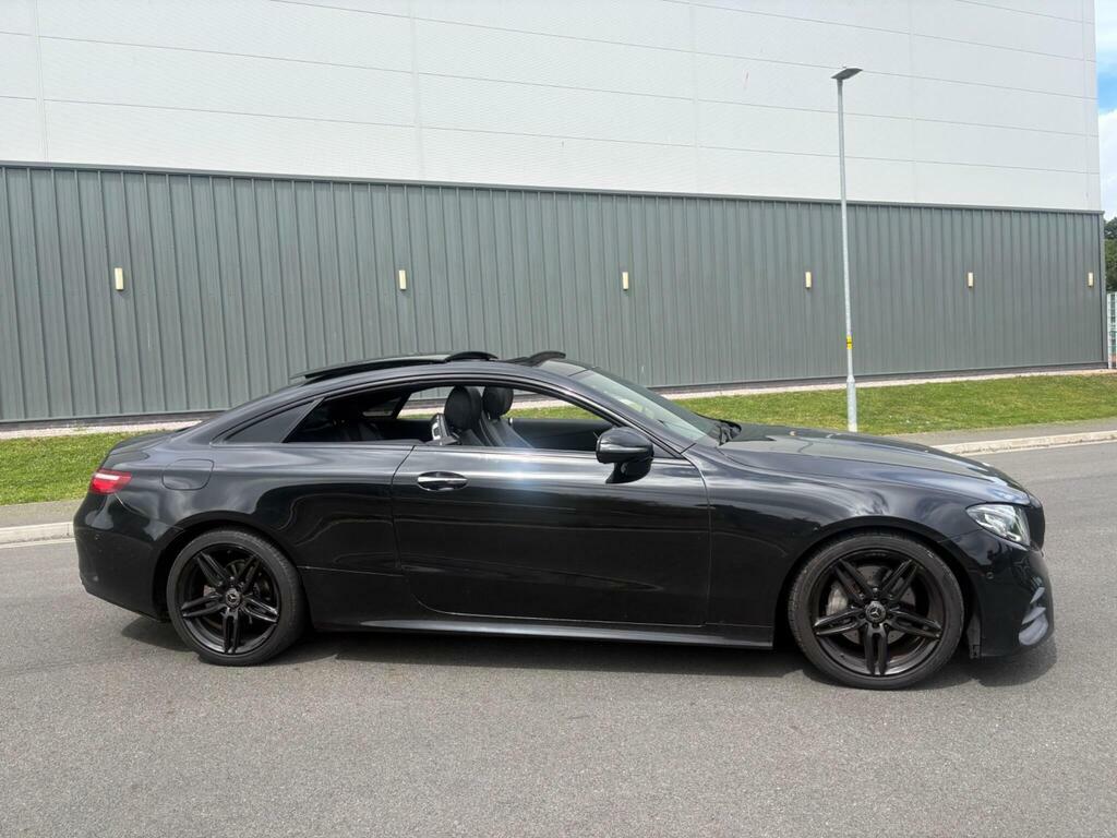 Mercedes-Benz E Class White #57