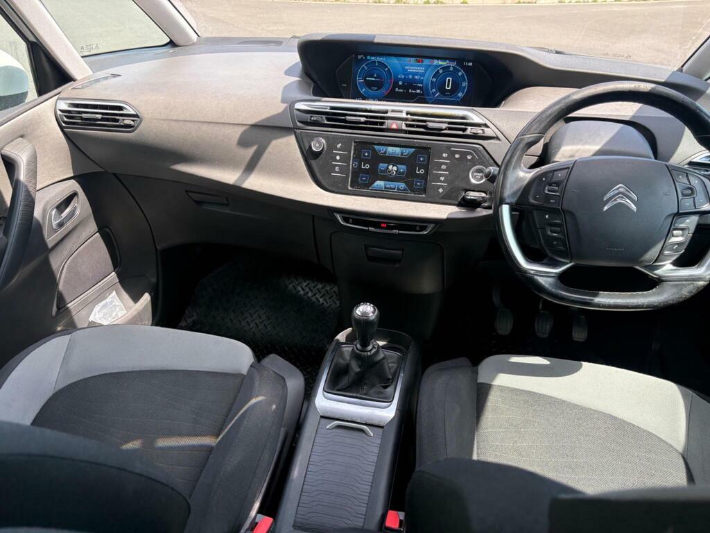 Citroen C4 Picasso 1.6L Selection Black #23