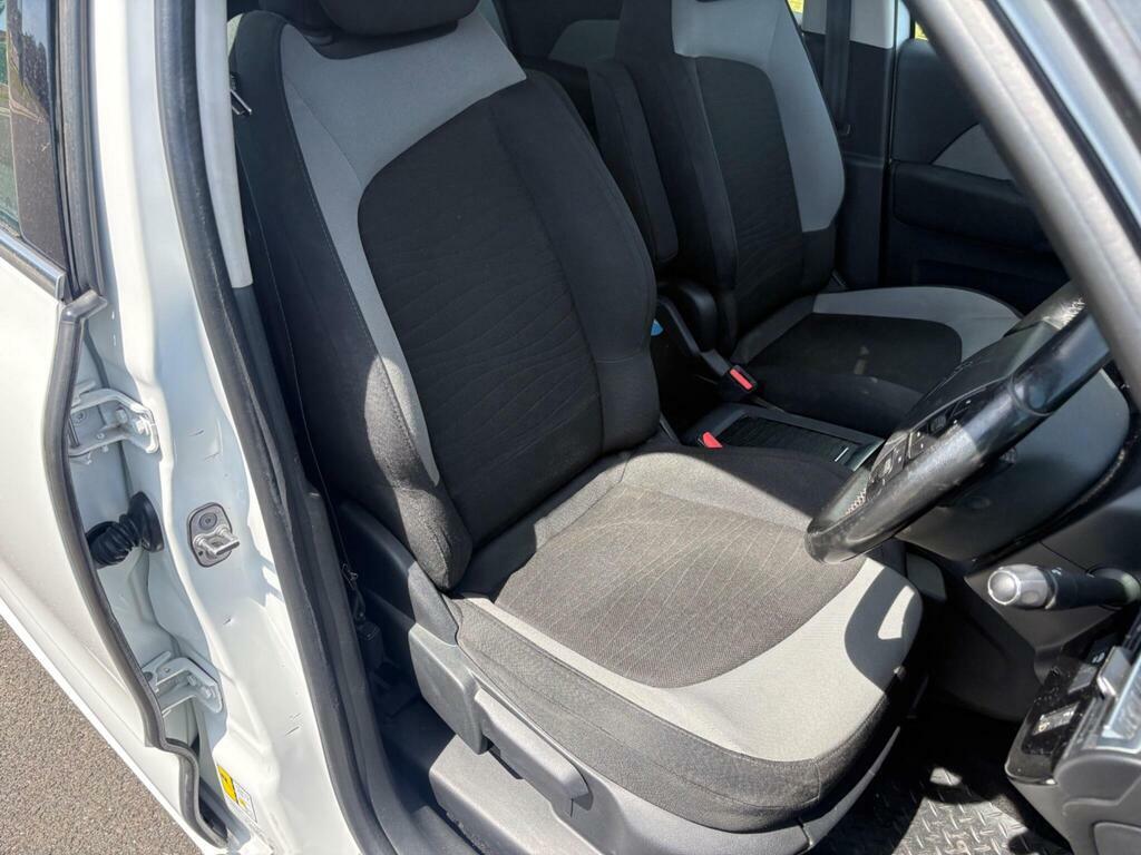 Citroen C4 Picasso 1.6 Bluehdi Exclusive Euro 6 S S White #2
