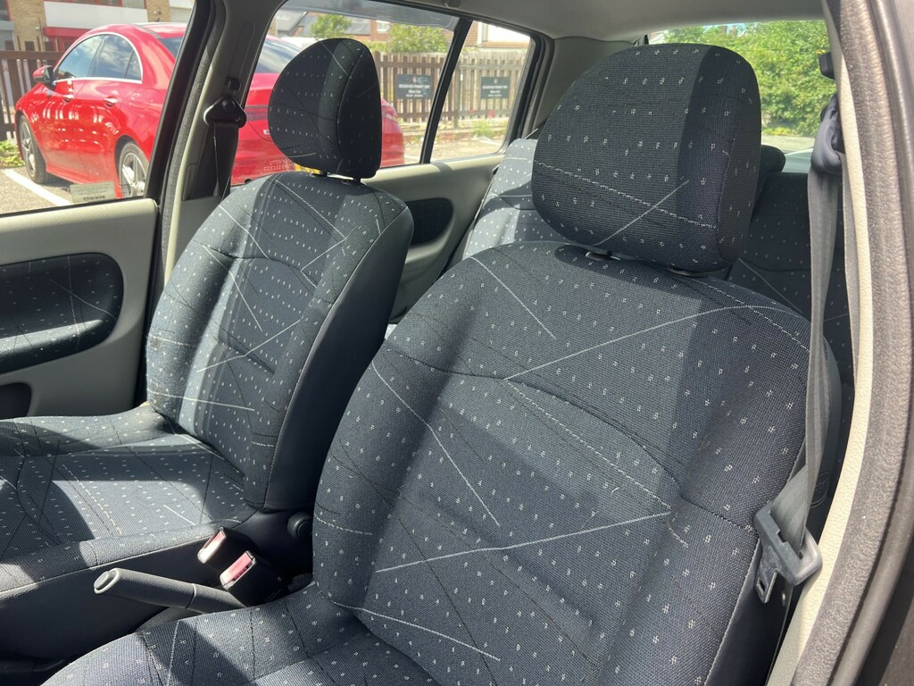 Renault Clio 1.1 Expression 16V White #13