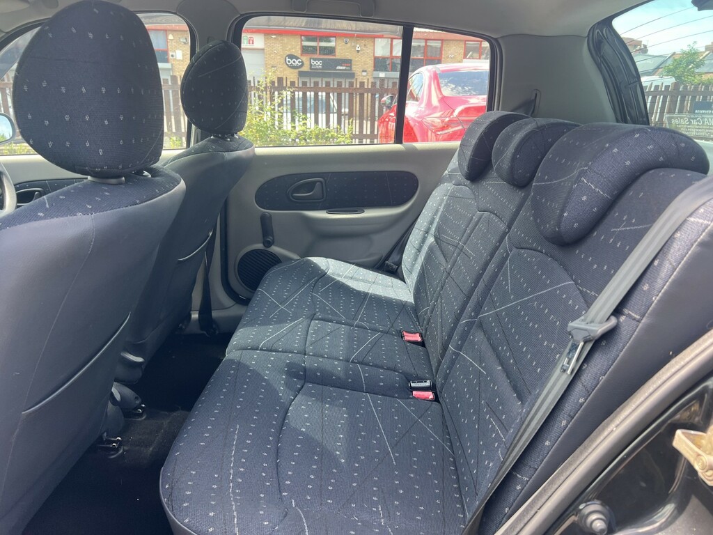Renault Clio 1.1 Expression 16V White #15