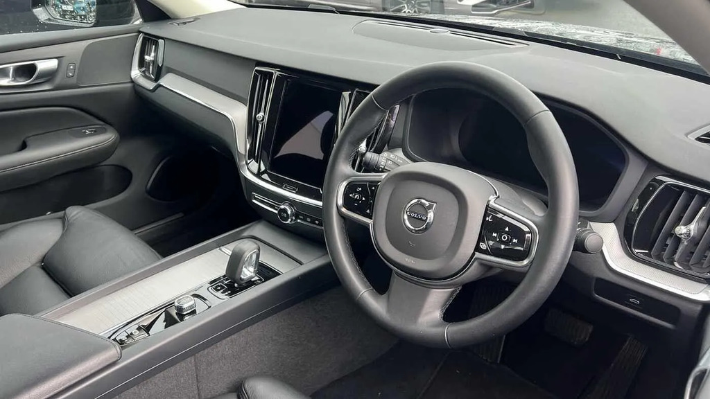 Volvo S60 2.0 B5p Plus Dark YF73MYZ #4