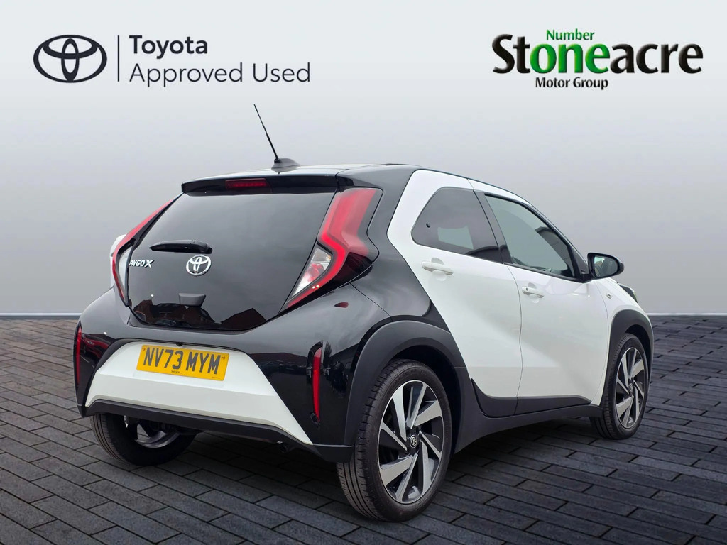 Toyota Aygo X 1.0 Vvt-i Edge NV73MYM  #2
