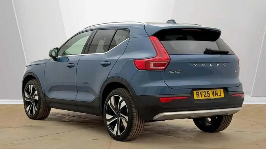 Volvo XC40 2.0 B3 Mhev Ultra Bright Dct Euro 6 Ss RV25VNJ #3
