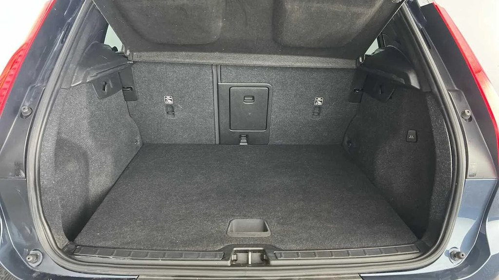 Volvo XC40 R-design T3 163 Hp NL22SWF  #5