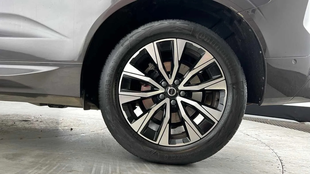 Volvo XC60 Plus Dark B5 250 Hp LK23SSO #4