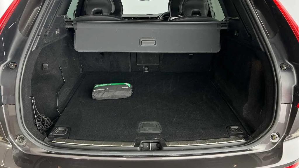 Volvo XC60 Plus Dark B5 250 Hp LK23SSO #5