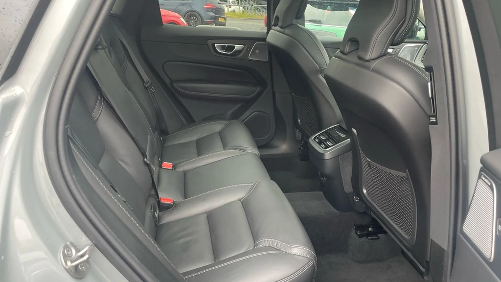 Volvo XC60 2.0 B5 Mhev Ultra Dark Awd Euro 6 Ss RV25TBZ #6