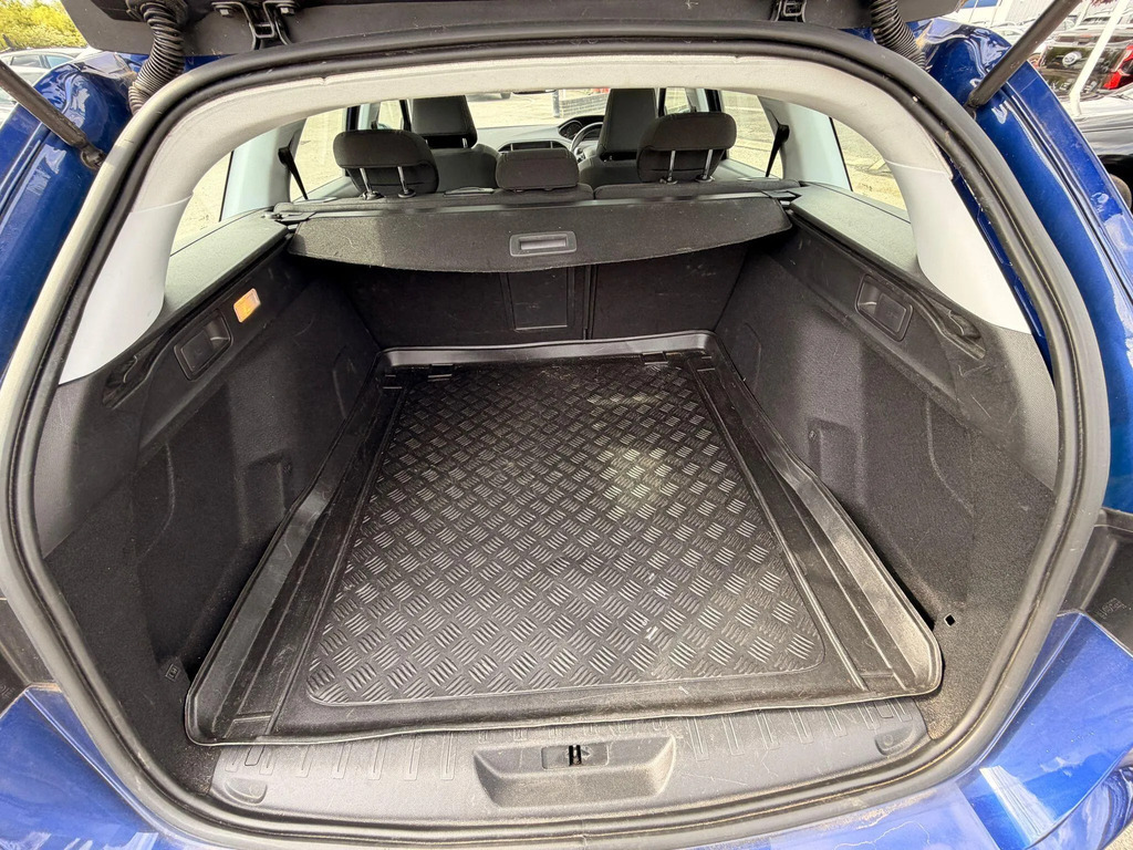 Peugeot 308 SW 1.2L Allure Blue #10
