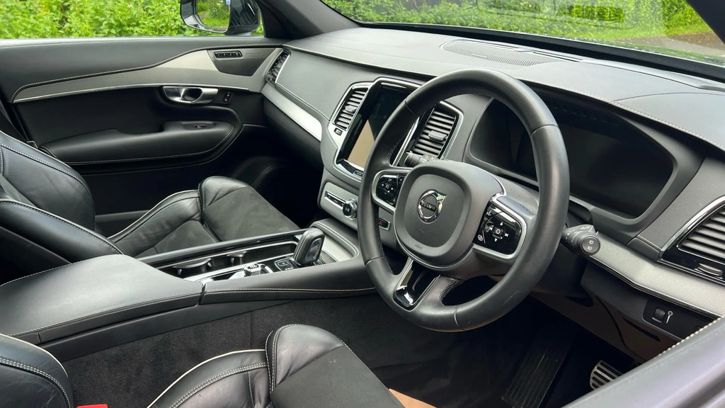 Volvo XC90 2.0 B5d 235 R Design Pro YA71JZO #4