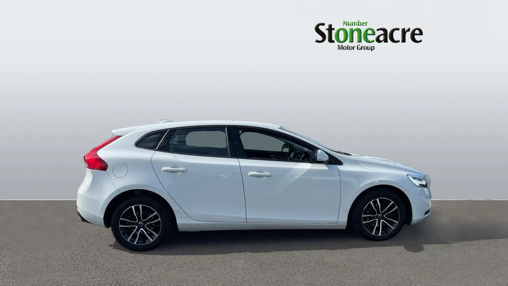 Volvo V40 2.0 D2 Momentum Euro 6 Ss #3