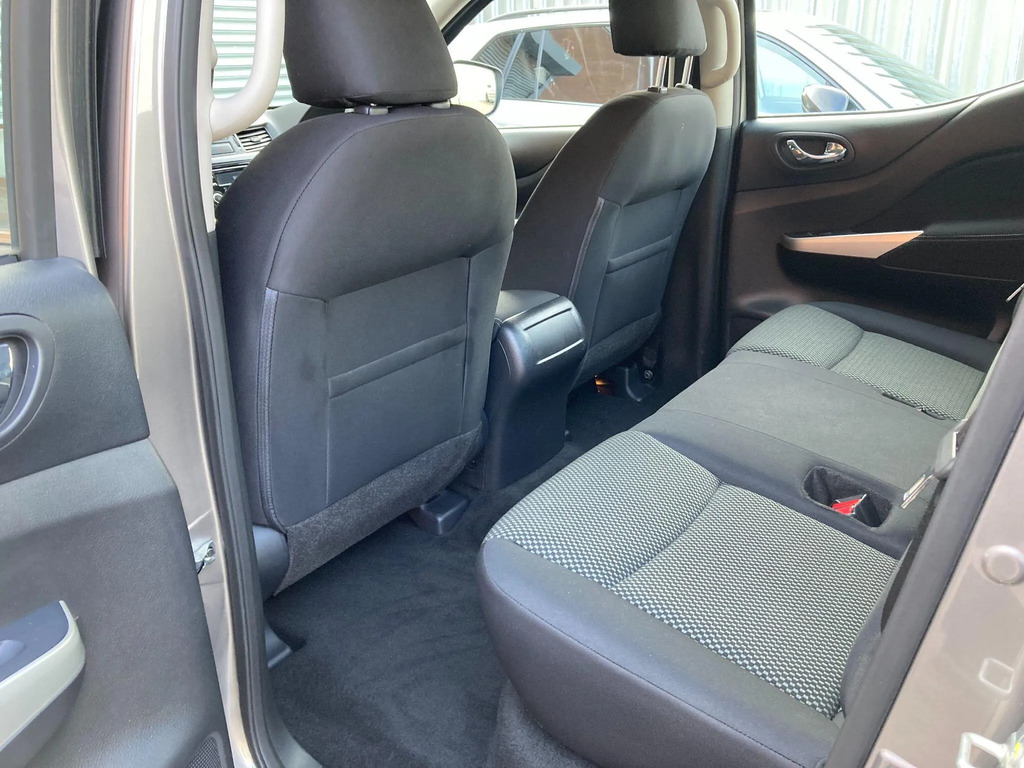 Nissan Navara Dci Acenta Pickup Double Grey #37