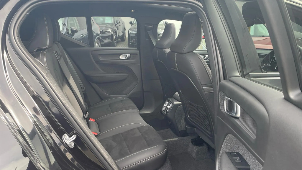 Volvo XC40 2.0 B4 Mhev Ultra Black Edition Dct Euro 6 S OW75TYY #6