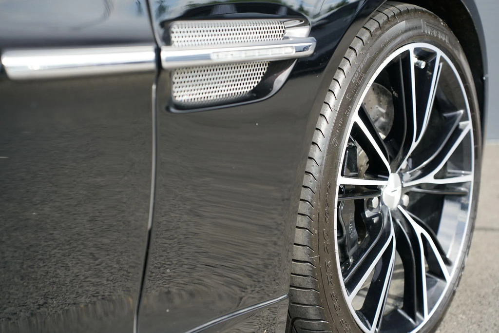 Aston Martin Vanquish V12 Black #20