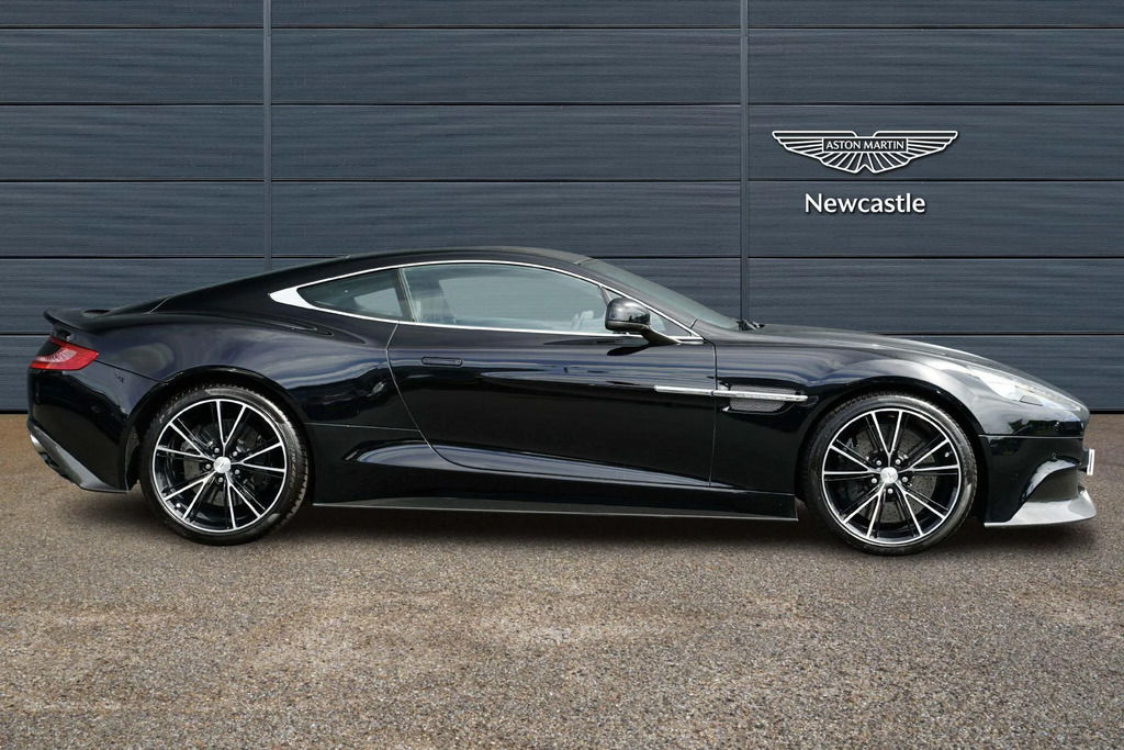 Aston Martin Vanquish V12 Black #7