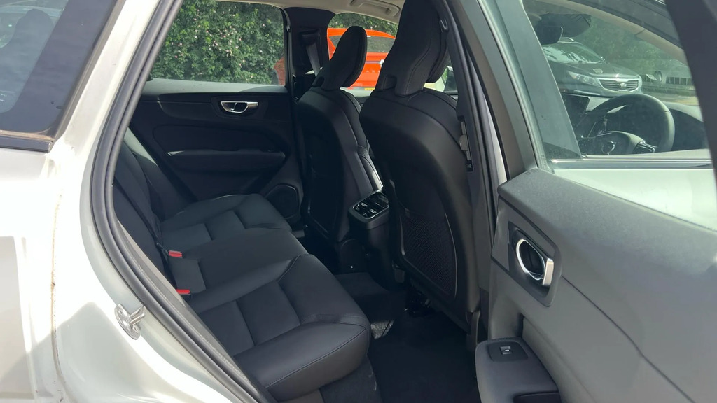 Volvo XC60 2.0 B5 Mhev Plus Awd Euro 6 Ss  #6