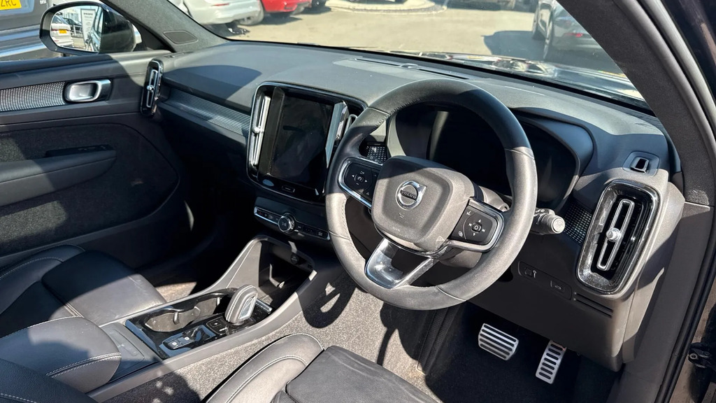 Volvo XC40 2.0 B4 Mhev R-design Dct Euro 6 Ss FV22ETX #4