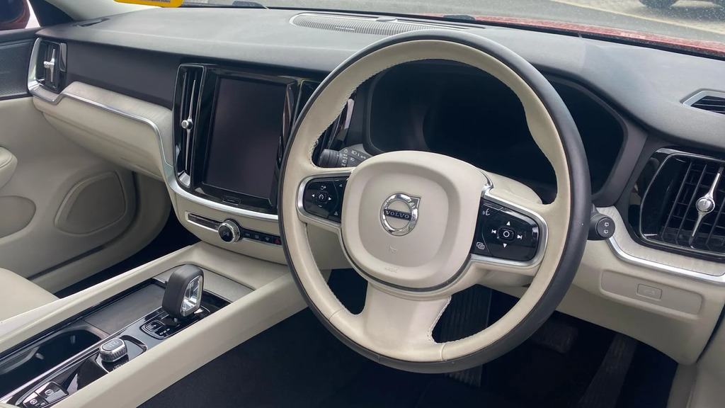 Volvo V60 2.0 B4 Mhev Ultimate Dct Euro 6 Ss FA23LML  #4