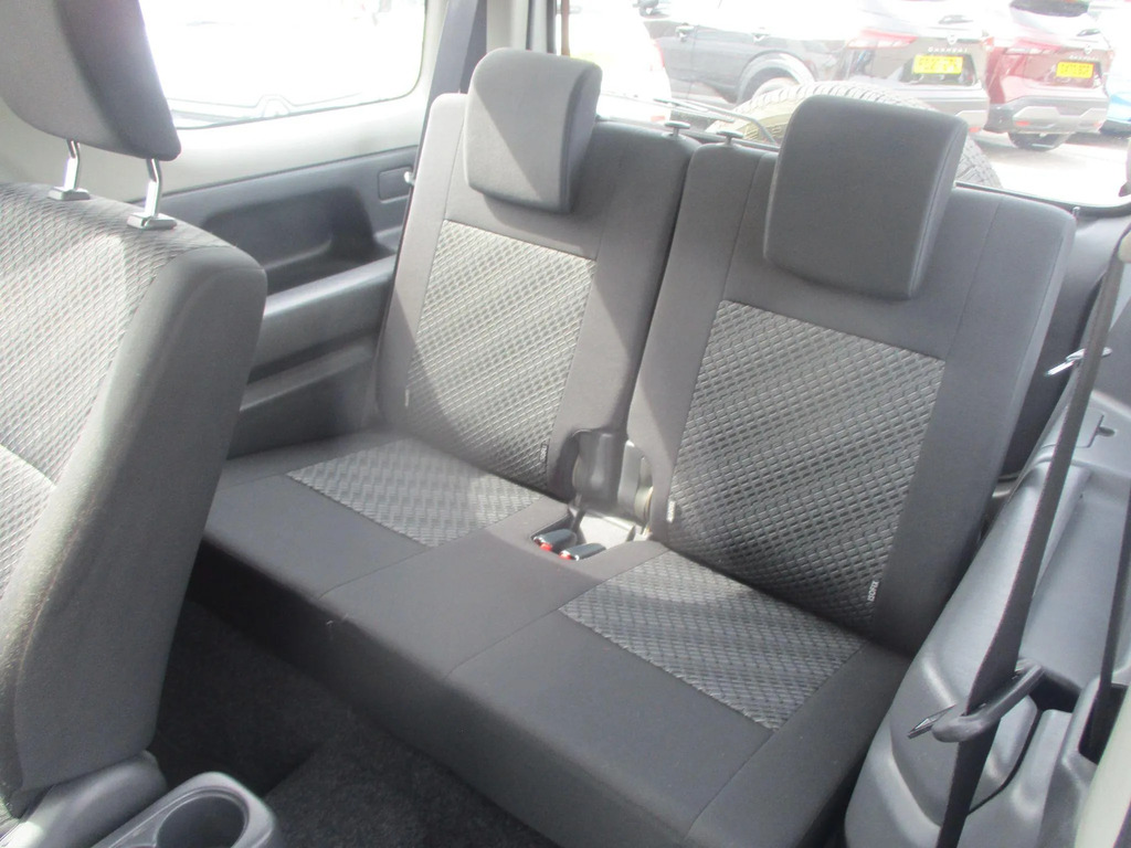Suzuki Jimny 1.3 Sz4 4Wd 85 Bhp Silver #13