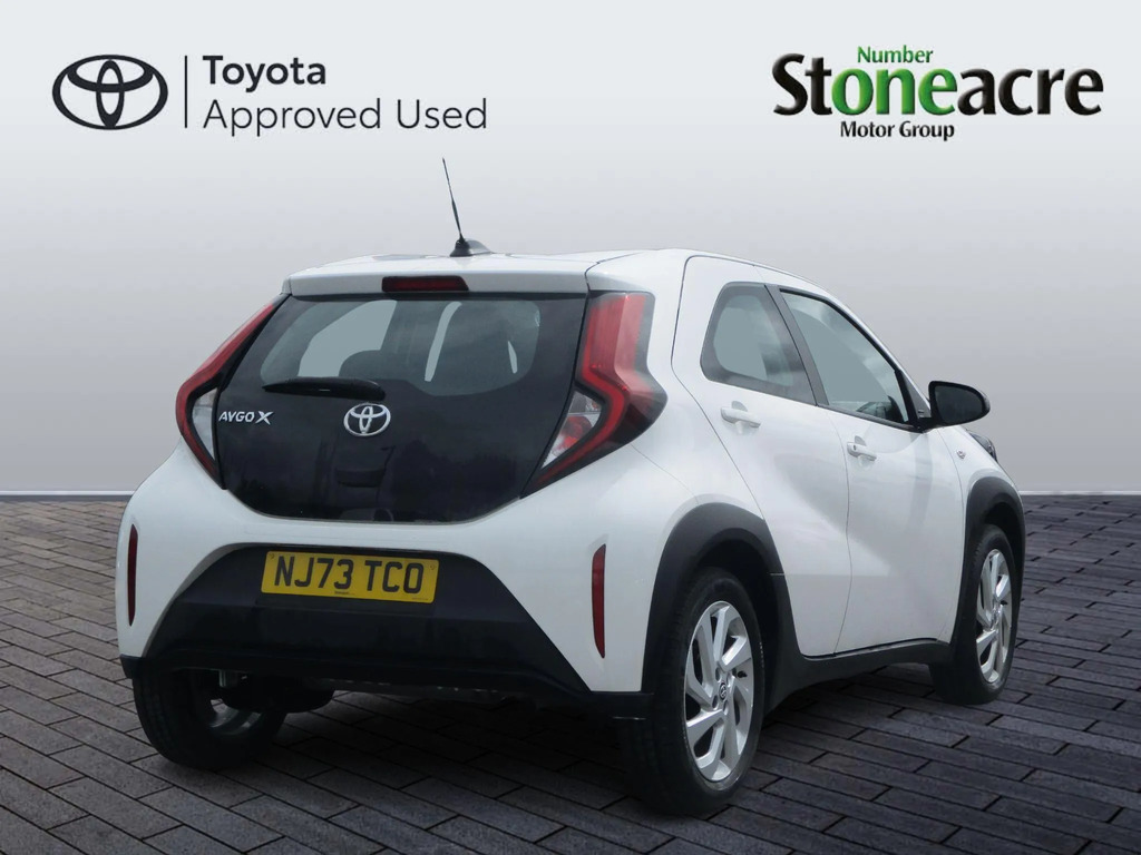 Toyota Aygo X 1.0 Vvt-i Pure NJ73TCO  #3