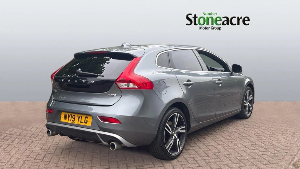 Volvo V40 2.0 T2 R-design Edition Euro 6 Ss #2